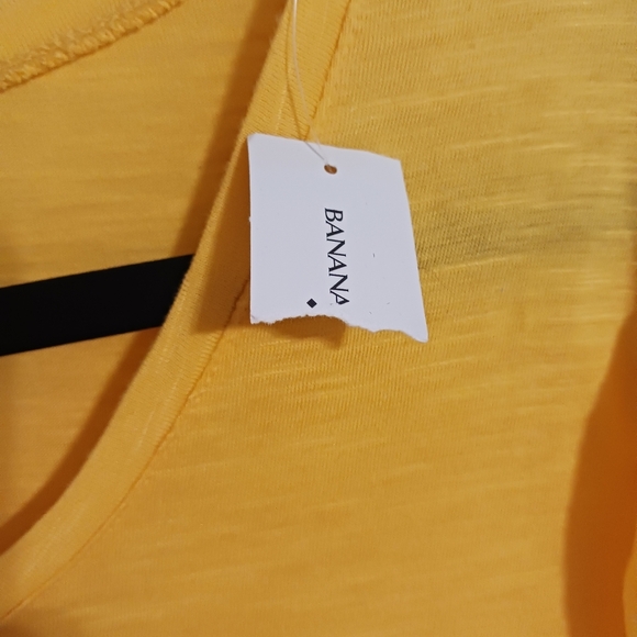 Banana Republic Malibu tee - Picture 7 of 11